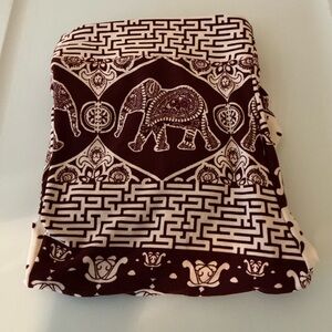 Rue21 NWOT L/XL Cute Dark Red and Ivory Elephant Leggings